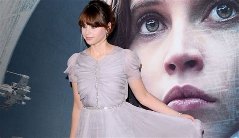 Felicity Jones Nude: Naked Scenes From 2011 Movie。